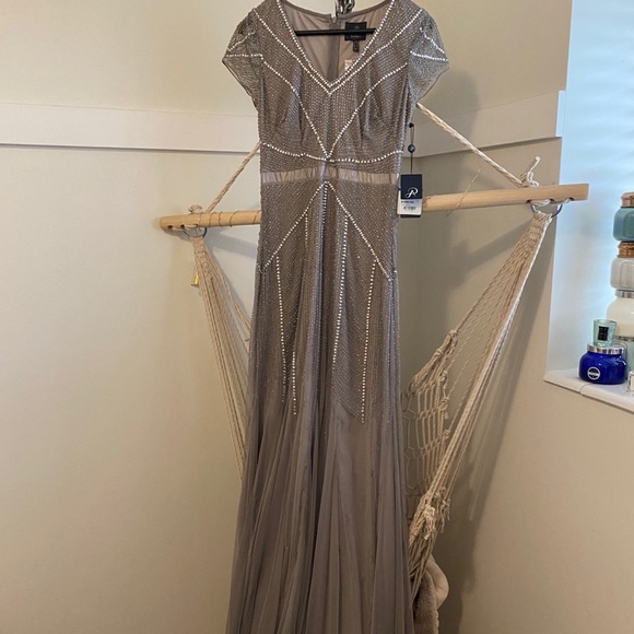 Adriana Papell beaded evening gown in platinum grey - formal dress New With Tags - Picture 2 of 8